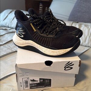 Under Armour Curry 3Z7 Basketball Shoes